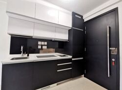 Centra Residence (D14), Apartment #464986351